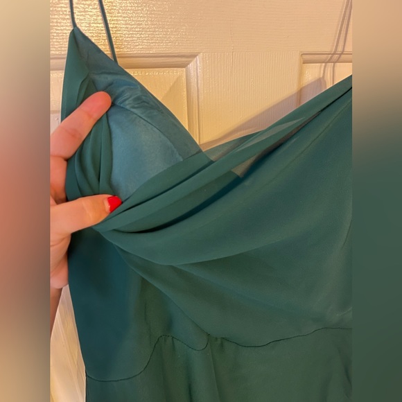 Vow’d emerald green spaghetti strap formal dress w/sewn-in padding *rare find* - Picture 8 of 9